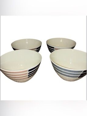 Like New Kate Spade New York Brook Lane All Purpose Bowl set of 4